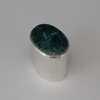 ATELIER BORGILA, burk med lock, silver 925/1000 och agat, Stockholm 1968.