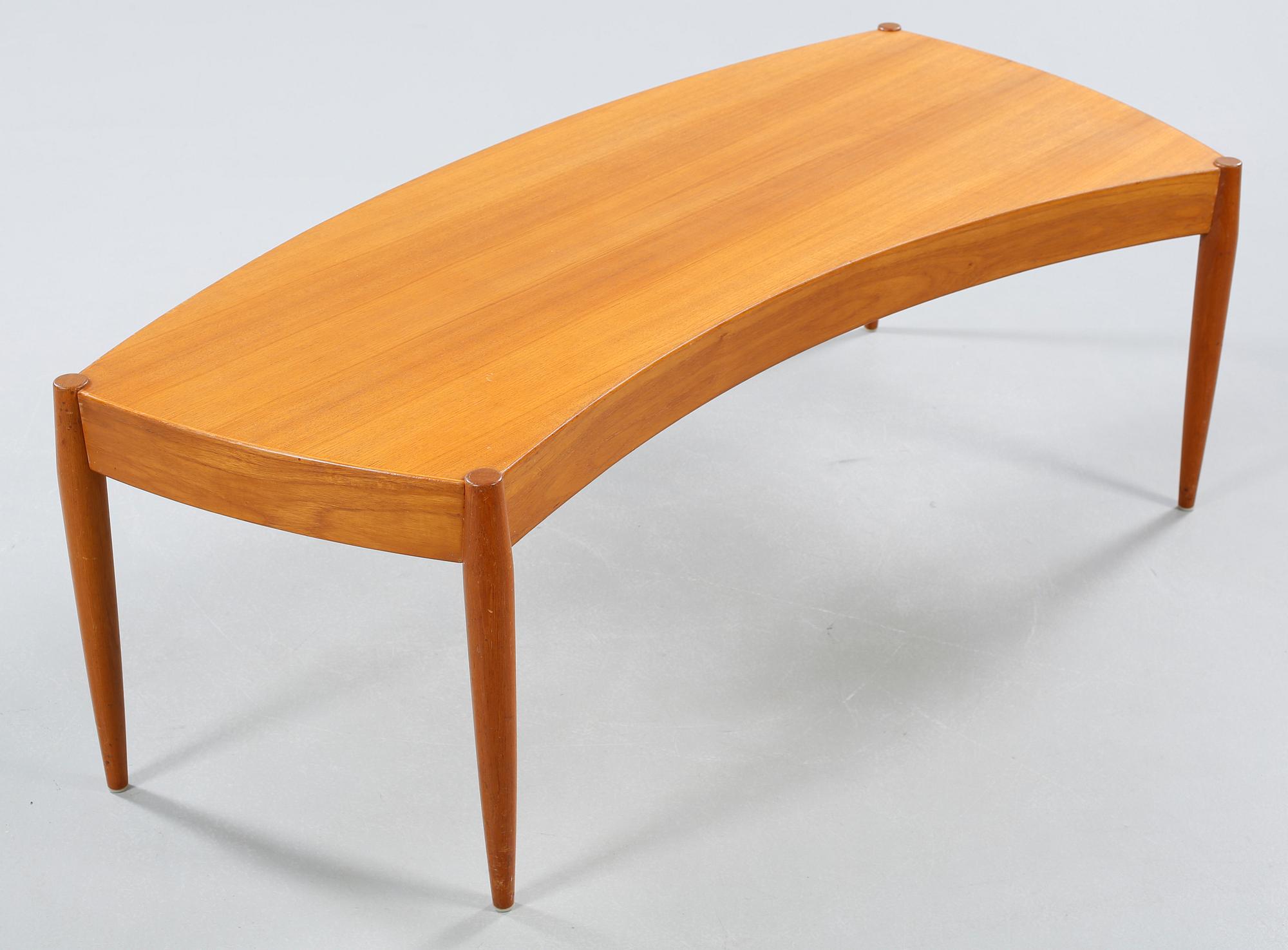 JOHANNES ANDERSEN, soffbord, Trensum, 1900-talets andra hälft.