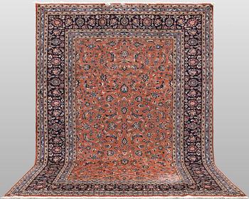 A Saruk carpet, 347 x 245 cm.
