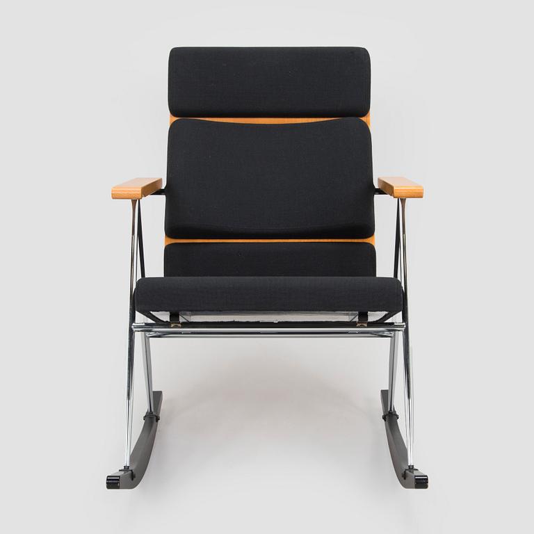 Yrjö Kukkapuro, A 'Funktus' rocking chair, Avarte.
