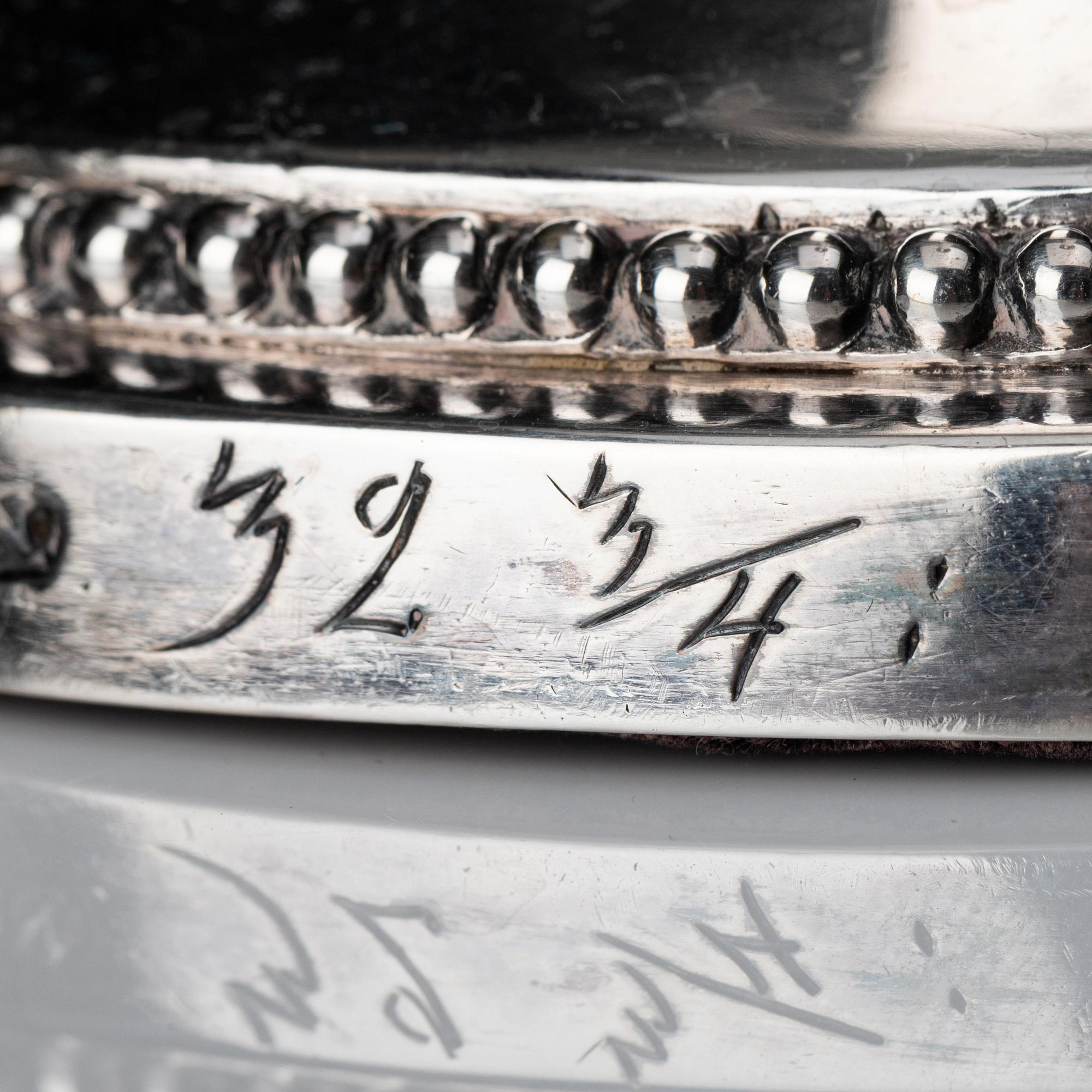 Anders Isleben, kandelabrar för tre ljus, ett par, silver, Norrköping 1793. Gustavianska.