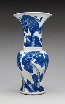 A blue and white vase, Qing dynasty, Kangxi (1662-1722).