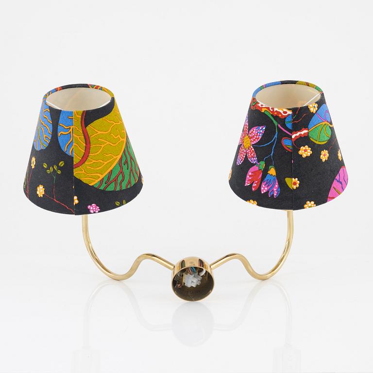 Josef Frank, vägglampa, modell 2335, Firma Svenskt Tenn.