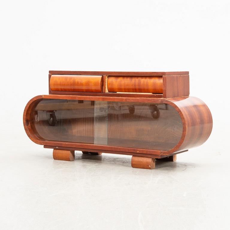 Hall furniture, Art Deco, first half of the 20th century.