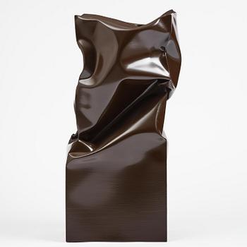 Angela de la Cruz, "Standing Box Large (Brown)".