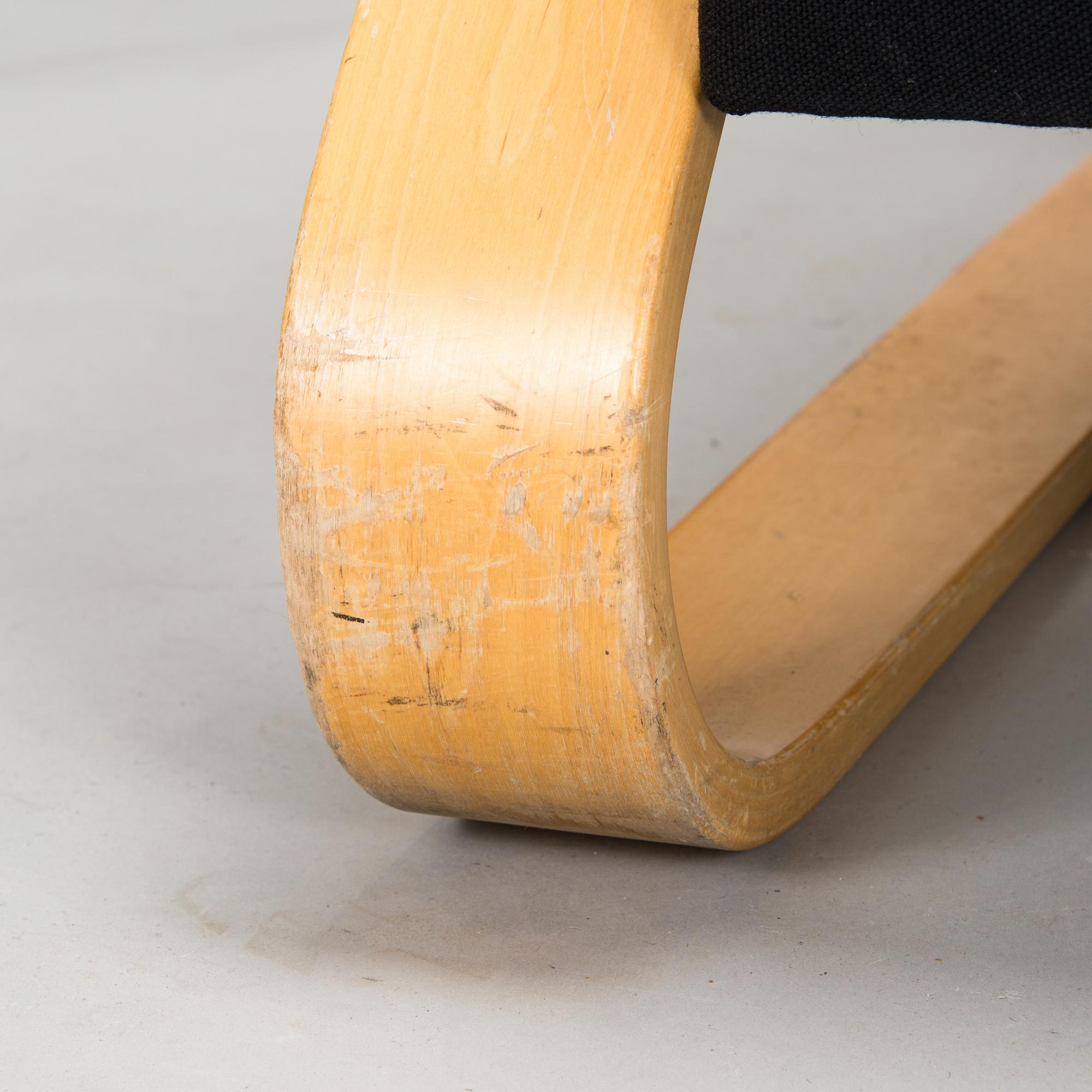 Alvar Aalto, a '544' sofa for Artek.