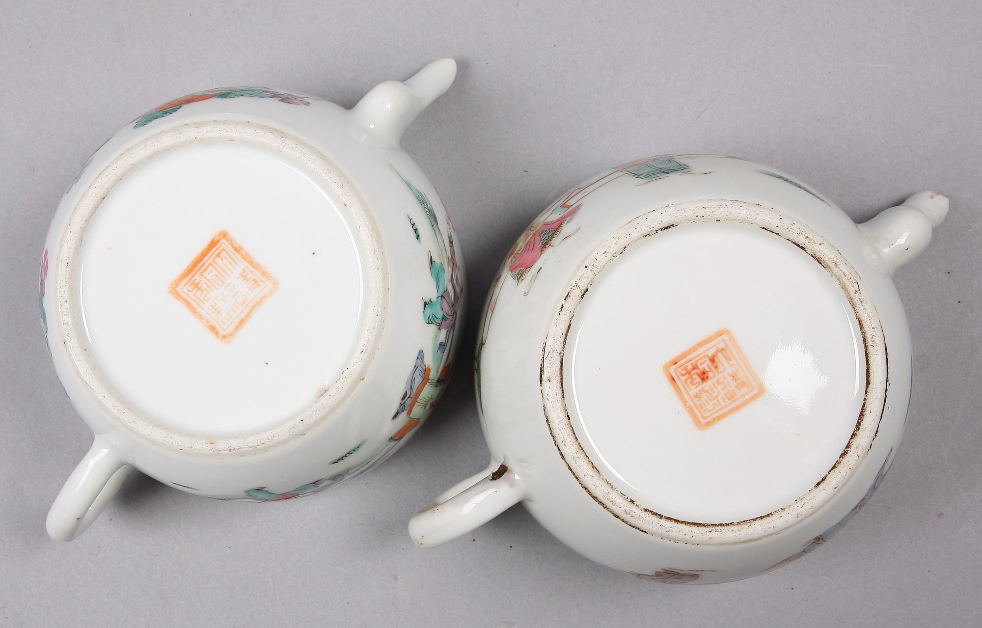 TEKANNOR, 2 st, porslin. Kina. 1900-tal.