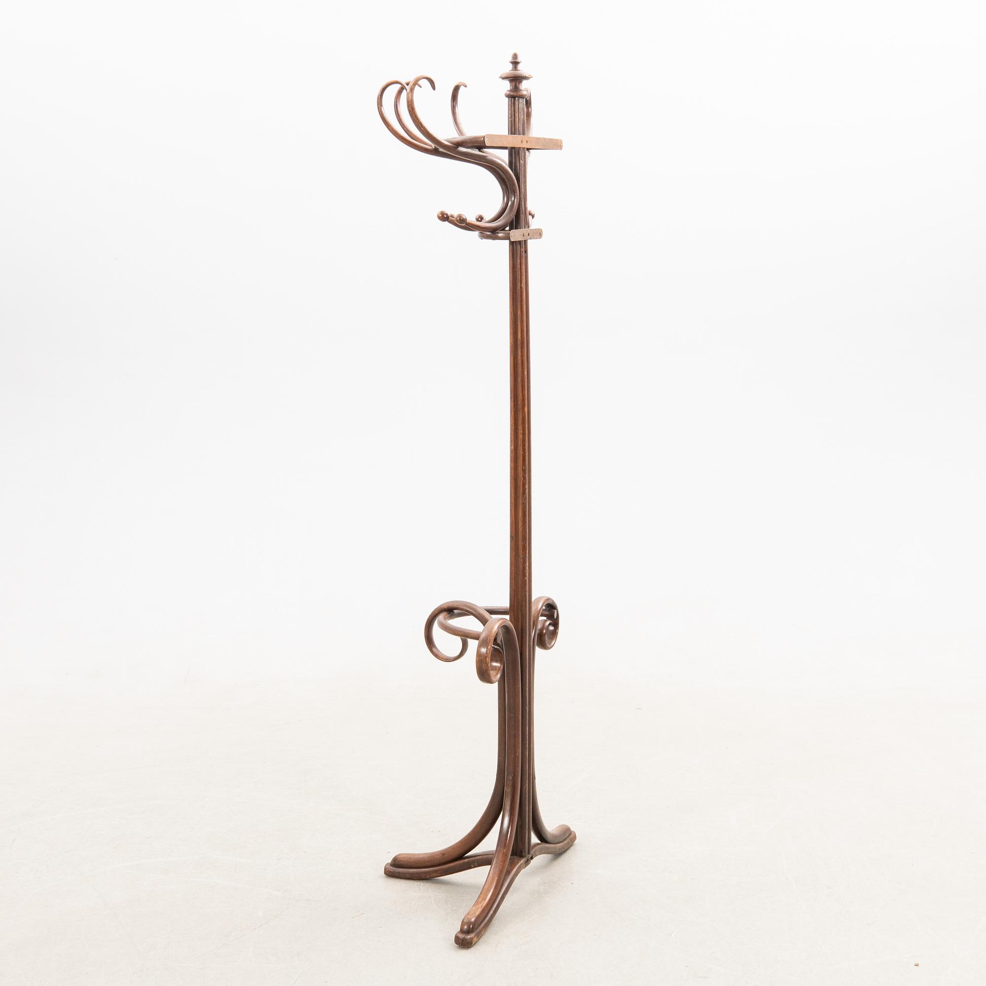 Tambour major/Coat rack Thonet, first half of the 20th century.