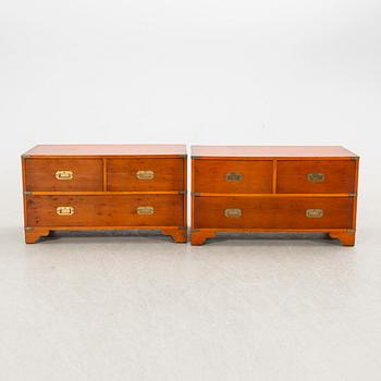 Chests of drawers, a pair, English style, 20th century.