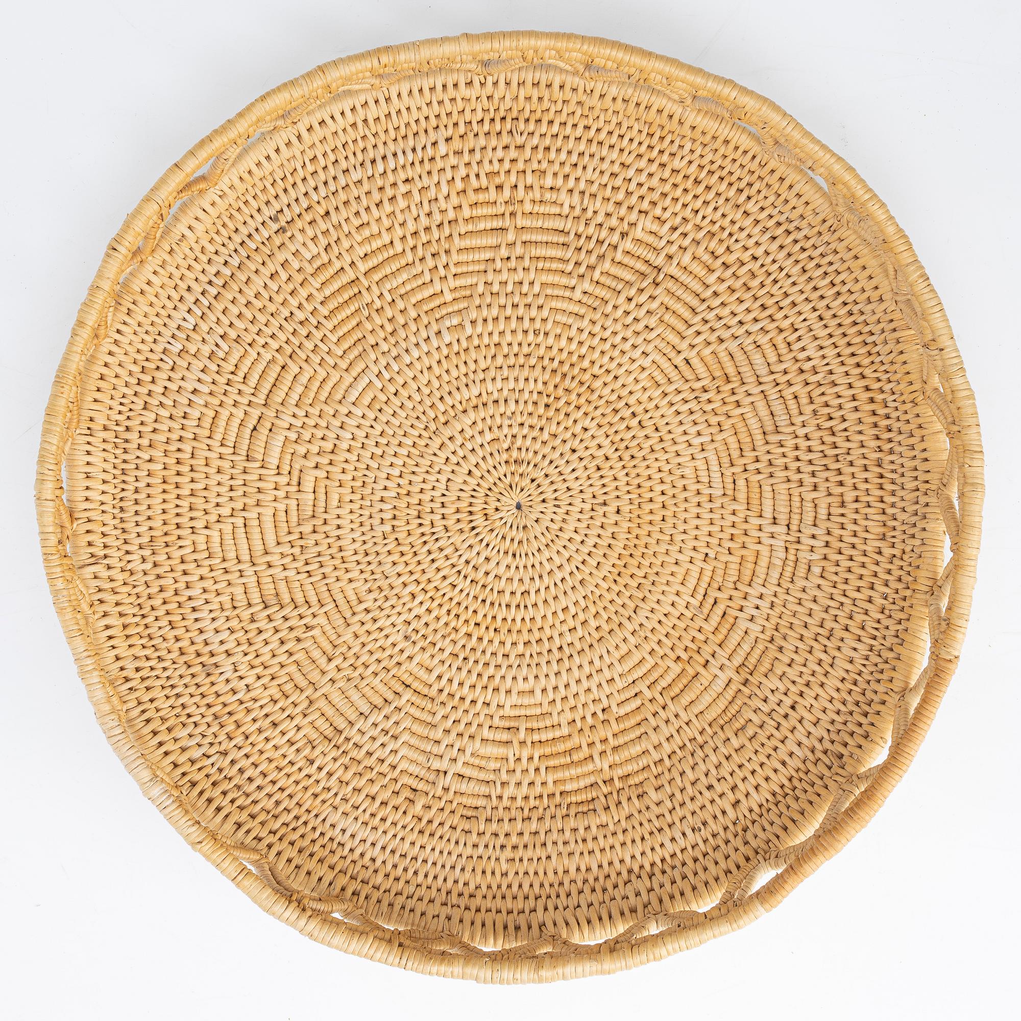 Basket, wickerwork.