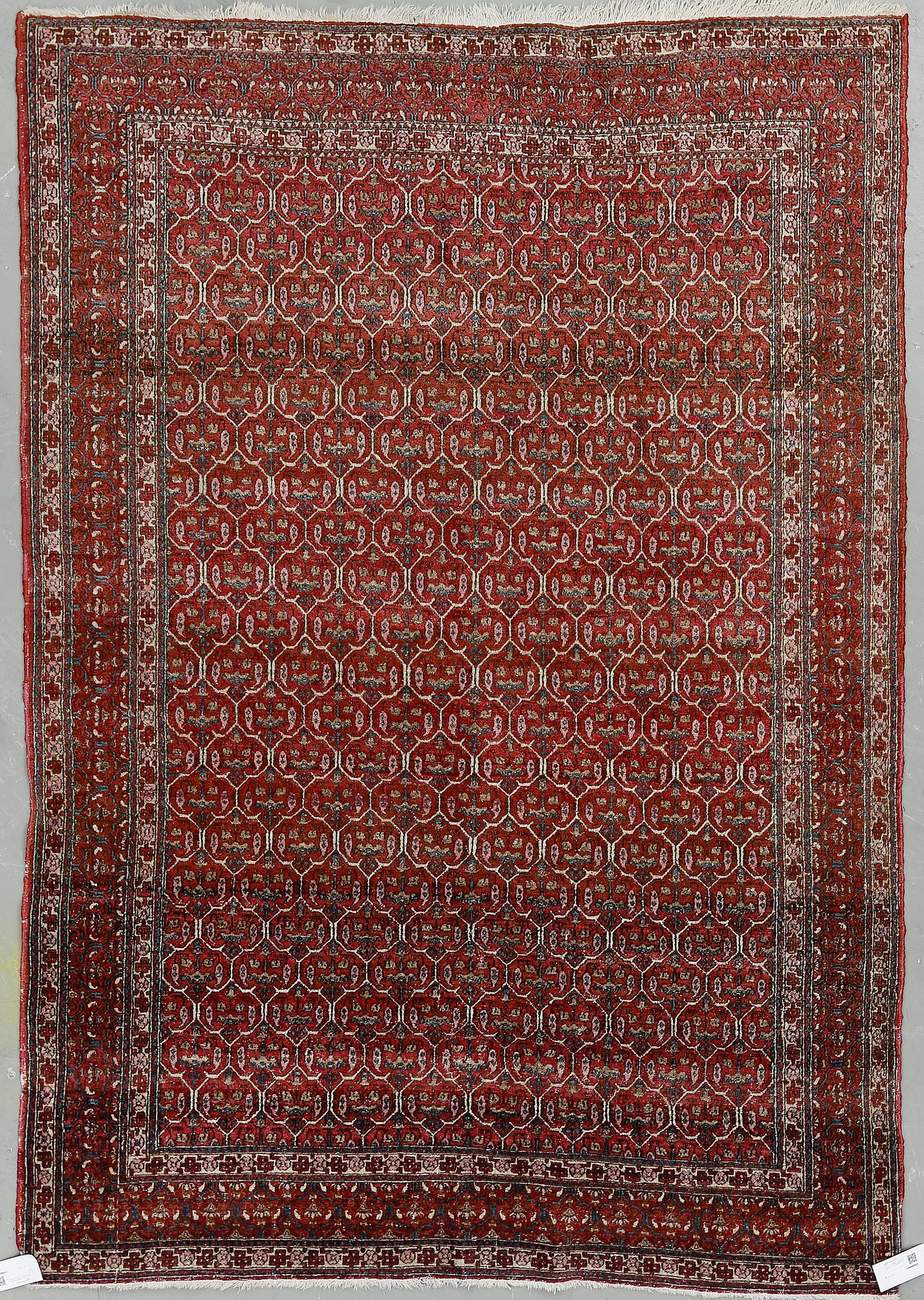 MATTA, troligen semiantik Bachtiari. Ca 205x142 cm.