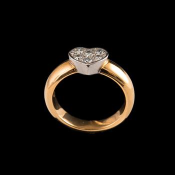 RING, 8/8 cut diamonds c. 0.18 ct. 18K gold and white gold. T. Tillander 1995. Size 14-, weight 4,6 g.