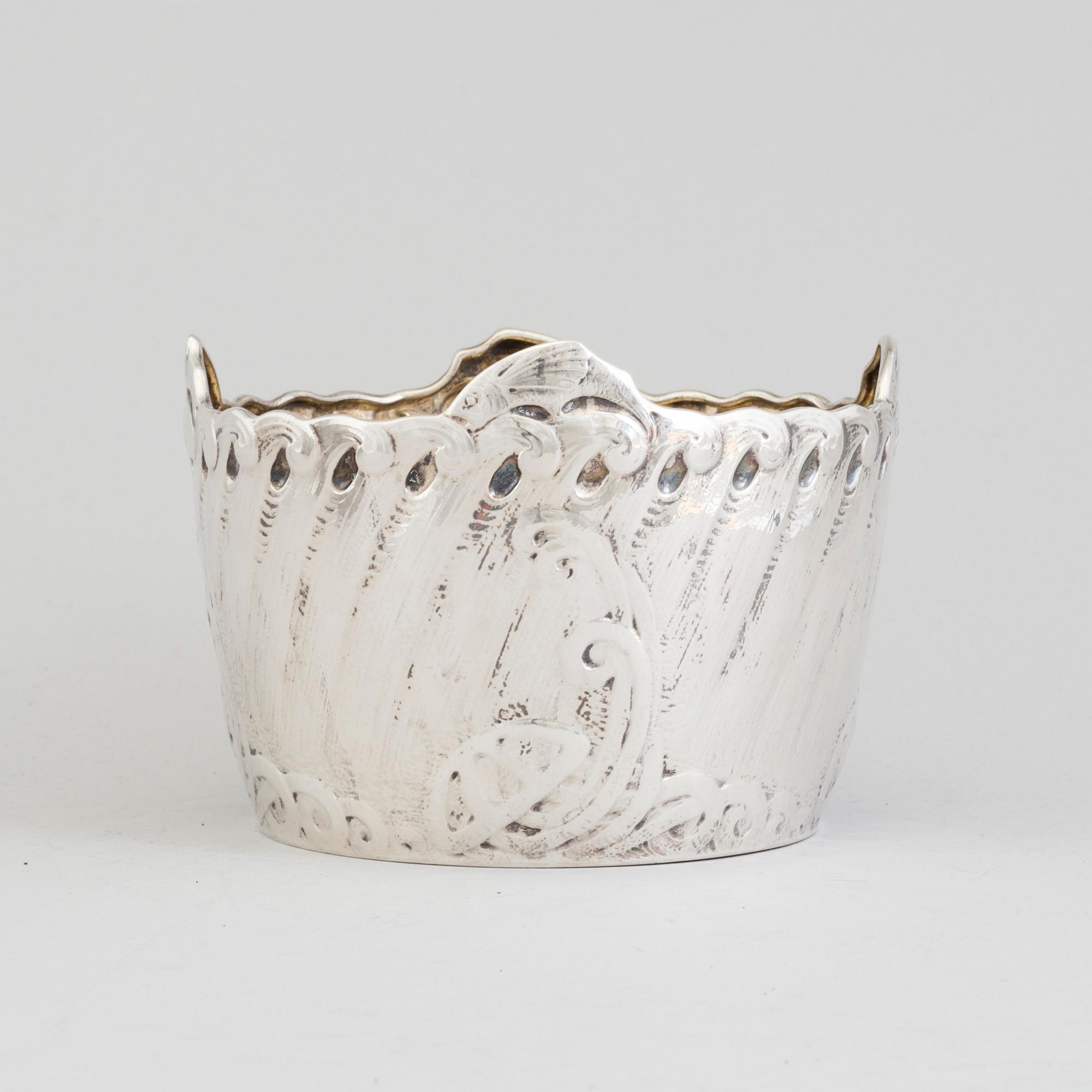 A Swedish Art Nouveau silver planter bowl decorated with stylized marine motif maker's mark K Anderson, Stockholm, 1911.