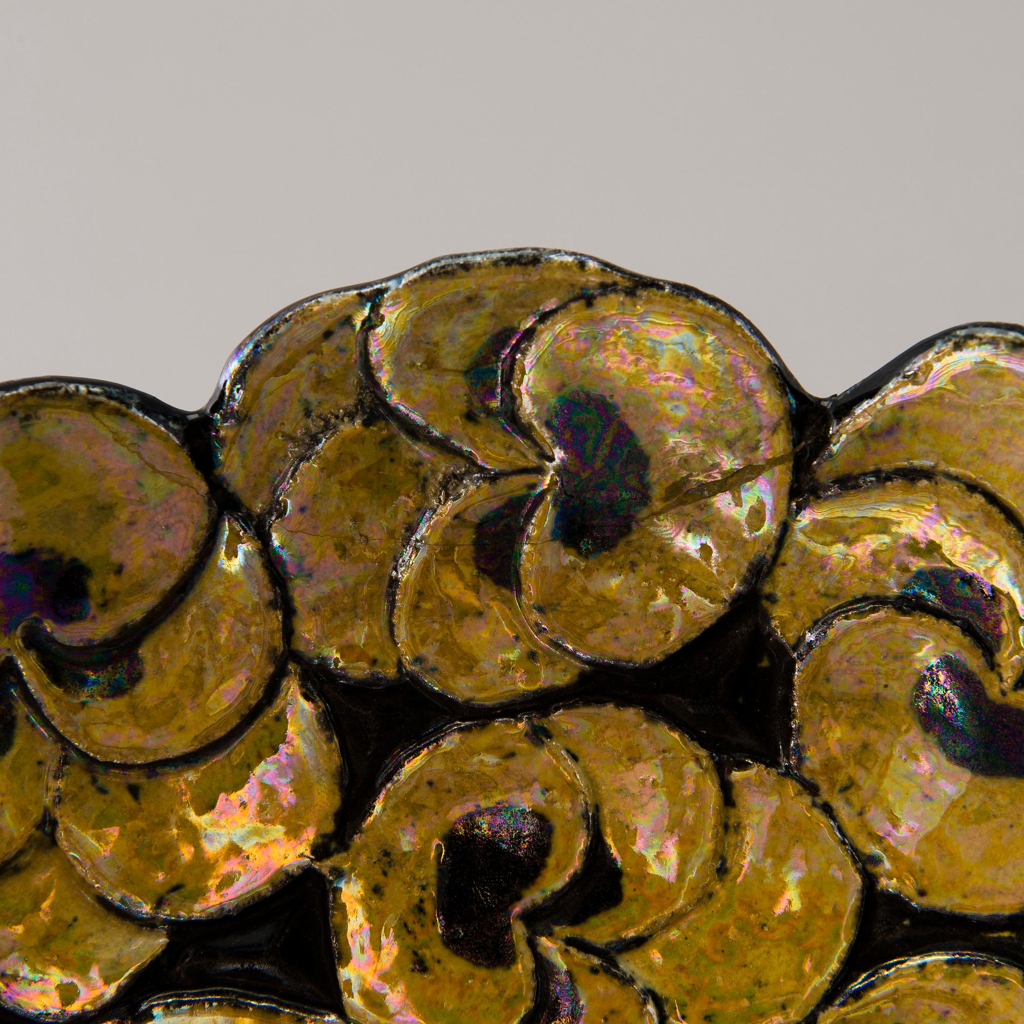 Birger Kaipiainen, A stoneware dish signed Kaipiainen, Arabia.