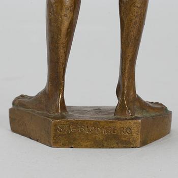 A bronze sculpture by Stig Blomberg, Foundry mark, signed.