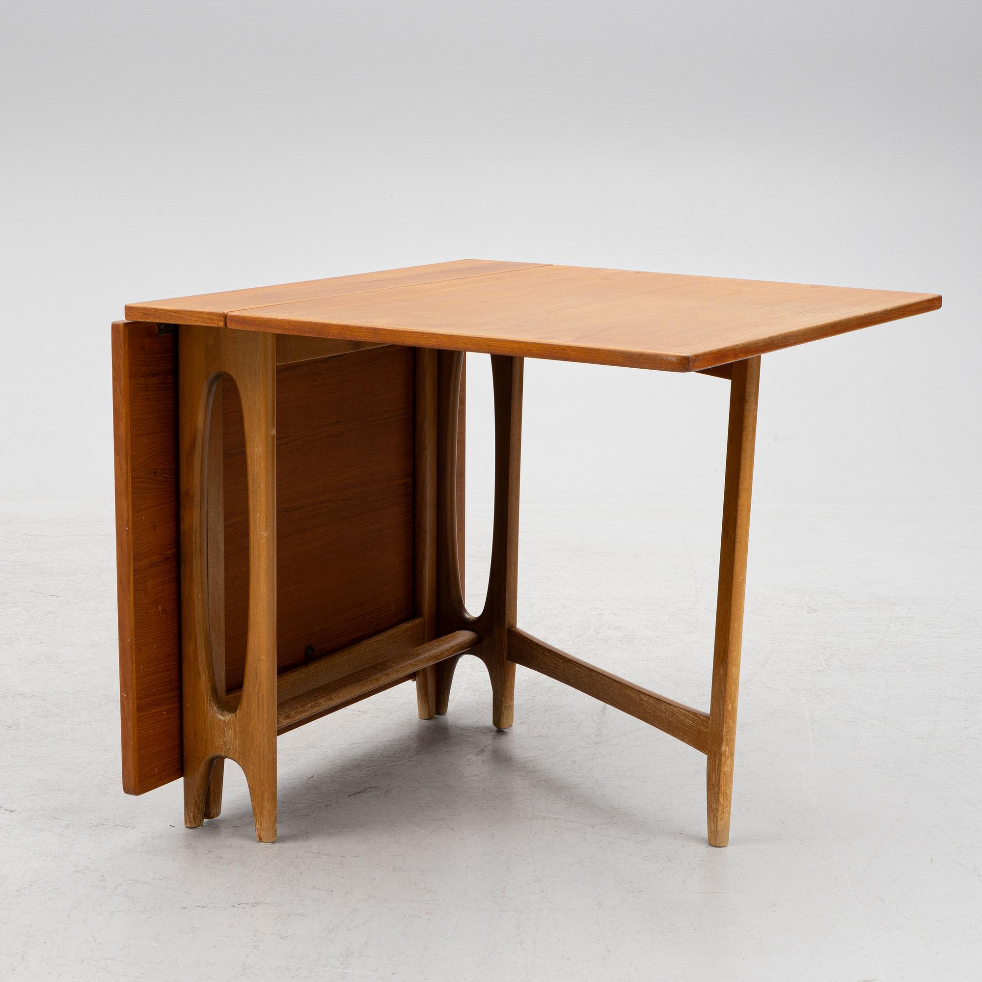 Bendt Winge, a drop-leaf dining table, Kleppes Møbelfabrik, Norway, 1960's.