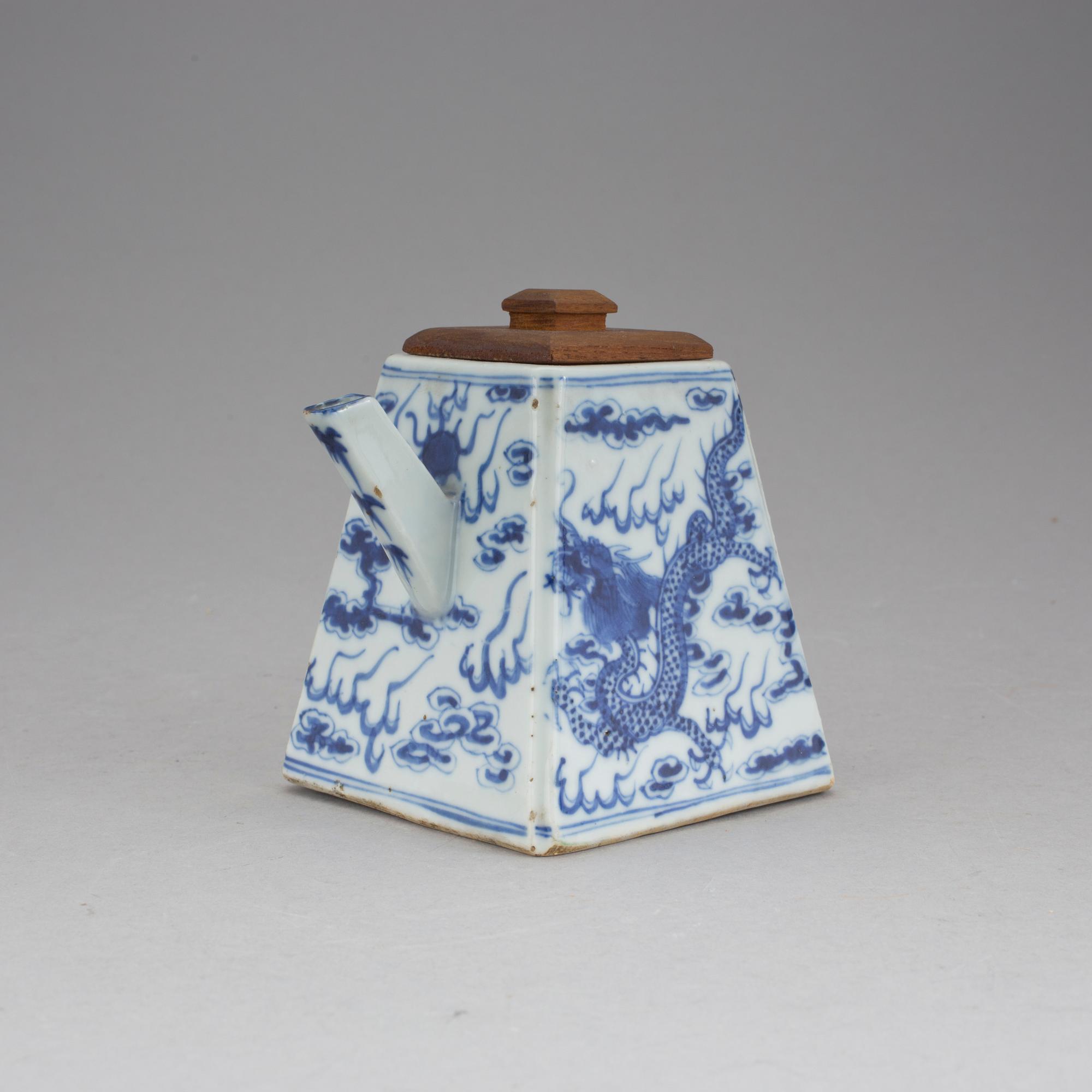 TEKANNA, porslin, Kina, 1800-tal.
