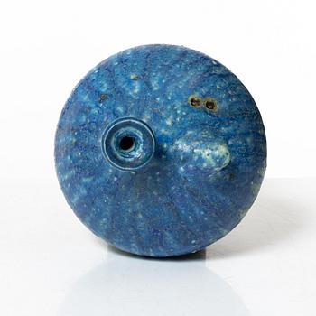 Francesca Mascitti-Lindh, a chamotte stoneware vase, Arabia, Finland.