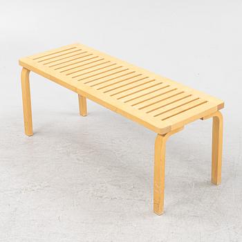 Alvar Aalto, bänk, modell 153A, Artek, Finland.