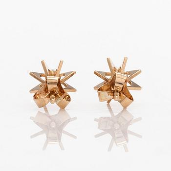Elis Kauppi,  a pair of earrings and ring, 14K gold and diamonds. Kupittaan Kulta, Turku.