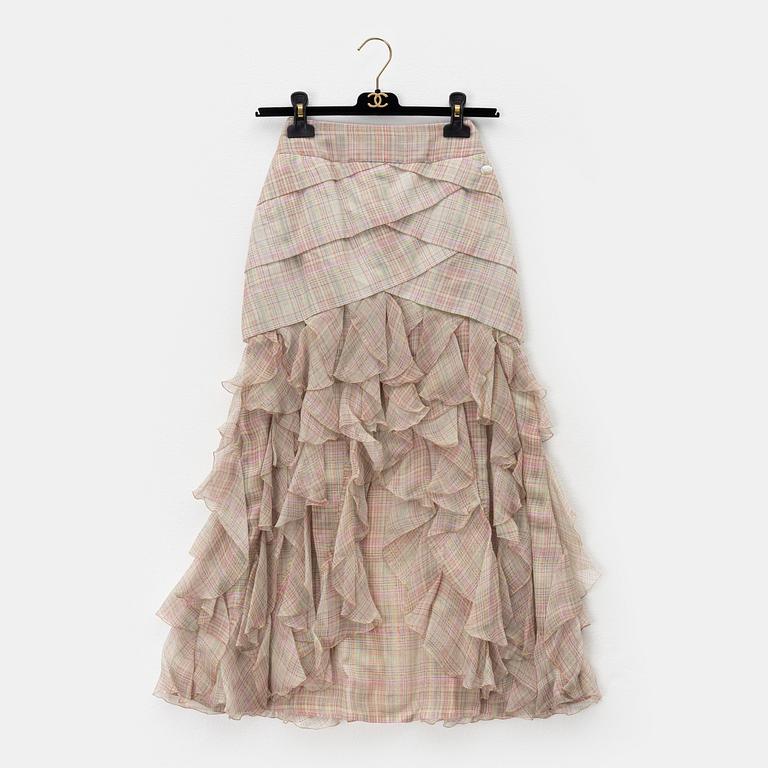 Chanel, a silk skirt, size 34.