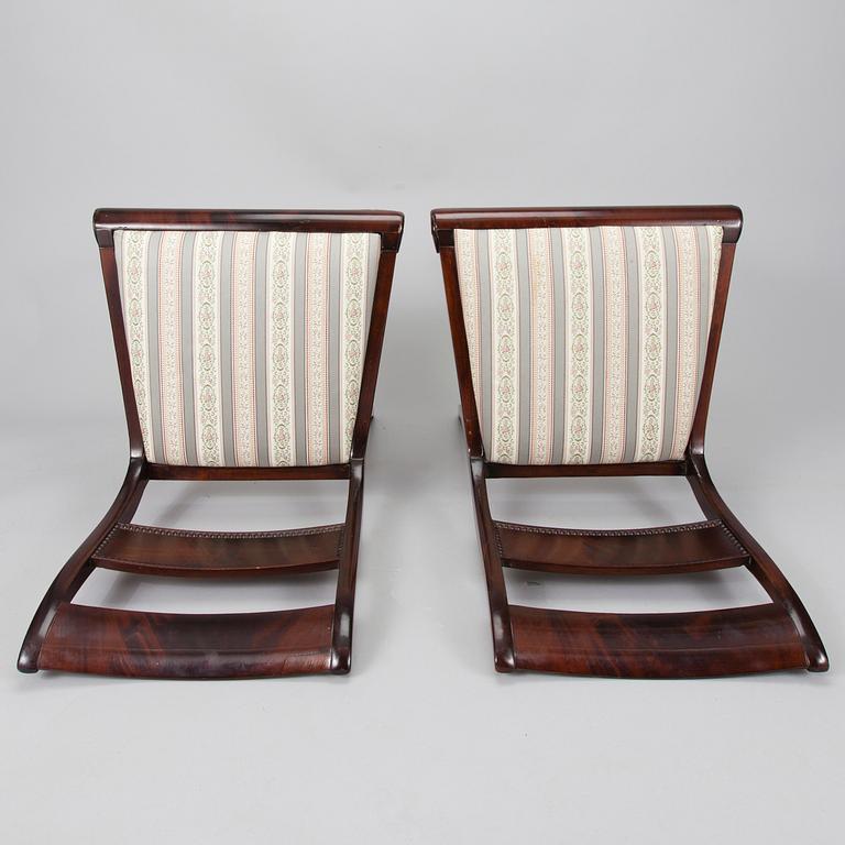 A SET OF FOUR CHAIRS, England, 20th century.