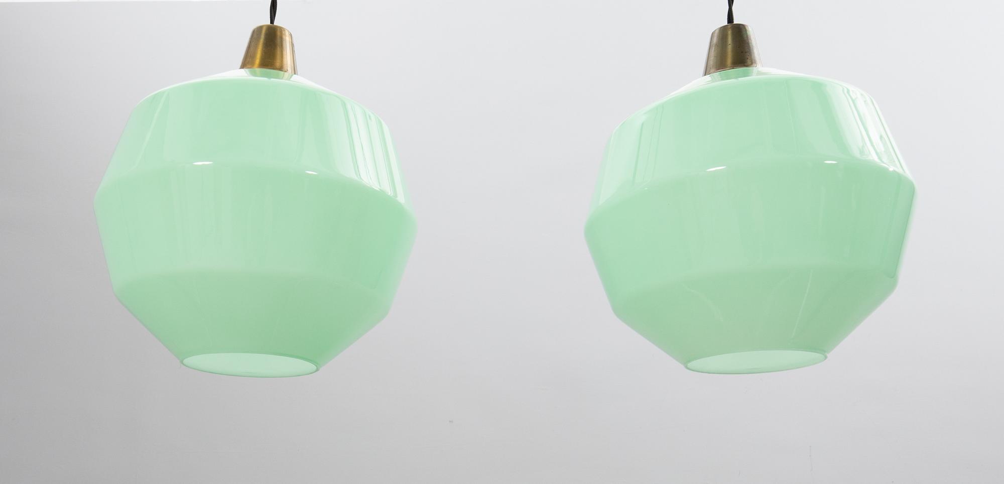 Taklampor, ett par, 1900-talets mitt.