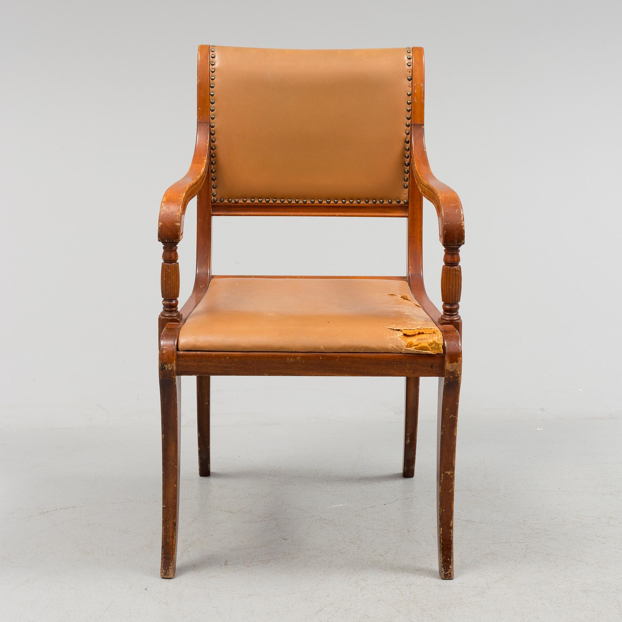 SKRIVBORD MED STOL, engelsk stil, 1900-talets mitt.