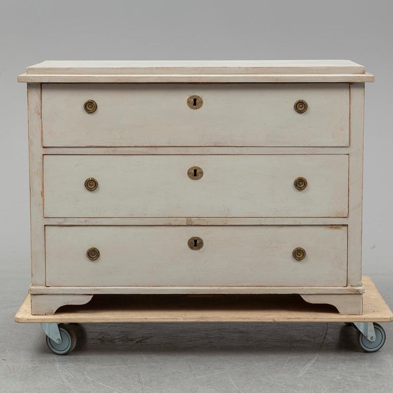 A chest of drawers from the mid 19th century.