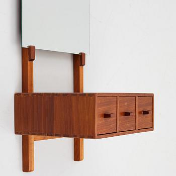 Uno & Östen Kristiansson,  hallmöbel/spegel med hylla, 1960/70-tal.