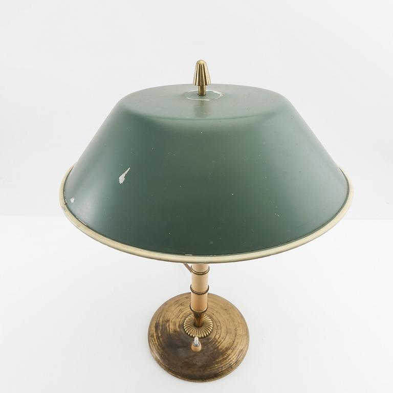 Bertil Brisborg attribuerad till, bordslampa variant av modell 32038 för Nordiska Kompaniet, 1940-tal.