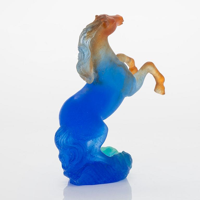 Figurin, glas. Daum, signerad. Frankrike, modern tillverkning.