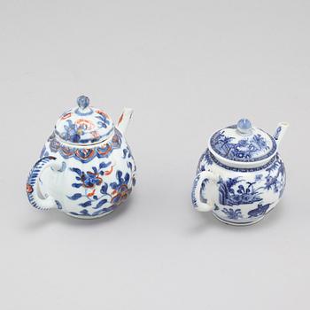 Two late 18th century porcelian chinese teapot.