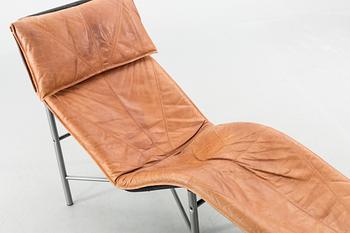 A "SKYE" LOUNGE CHAIR BY TORD BJÖRKLUND FOR IKEA.