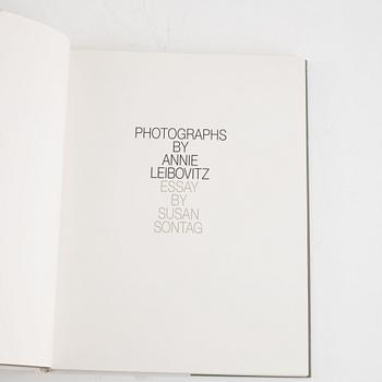 Annie Leibovitz, photo books, six volumes.