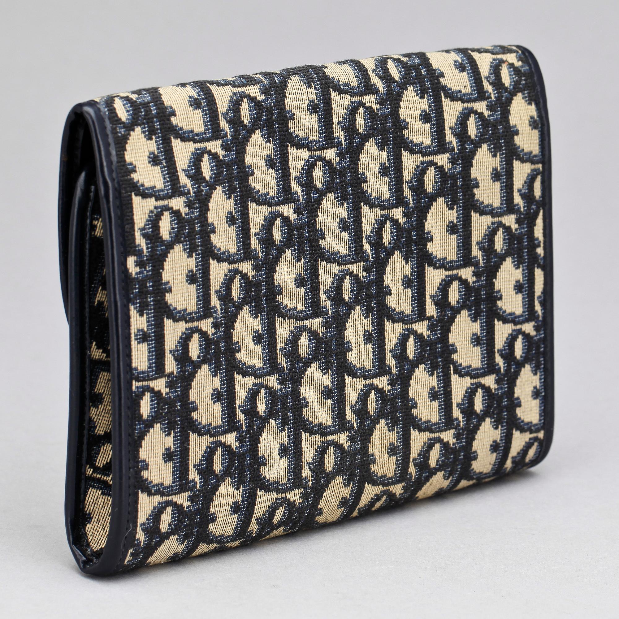 VÄSKOR /KUVERTVÄSKA, 2 st, Christian Dior, Paris.