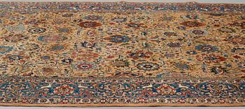 Matto, semi-antique Tabriz, ca 404 x 292 cm.