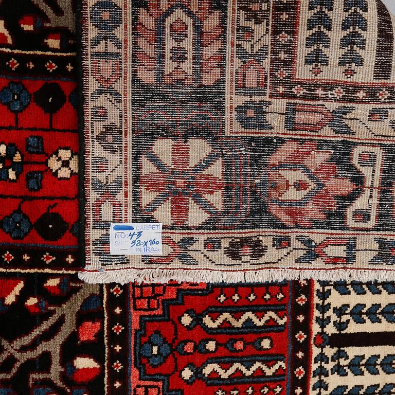 MATTA, Bachtiari, sent 1900-tal, ca 320x160 cm.