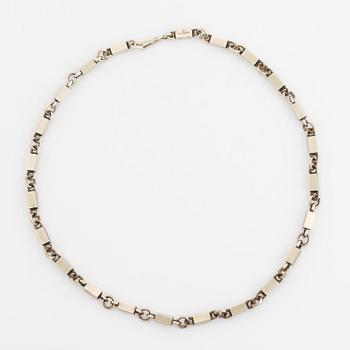 Wiwen Nilsson, gilded silver necklace.