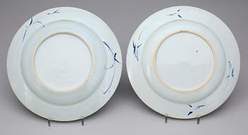 TALLRIKAR, ett par, porslin, Kangxi, Kina  (1662-1722).