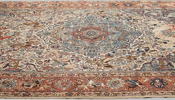 MATTO, semi-antique Tabriz figural, ca 400 x 298,5 cm.