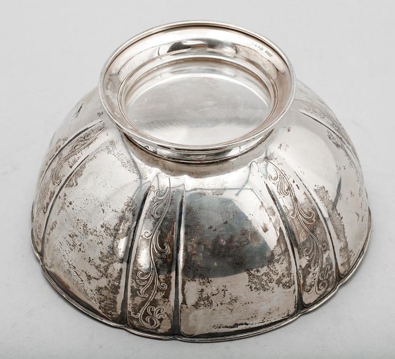 SKÅL, silver, Stockholm 1933. Vikt ca 330 g.