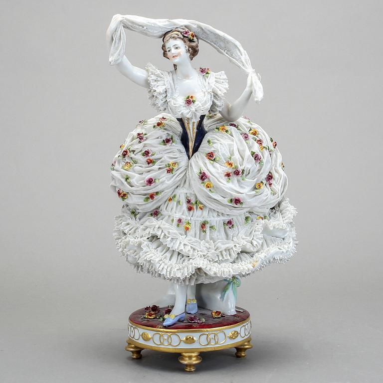 FIGURIN, porslin, 1900-talets första hälft.