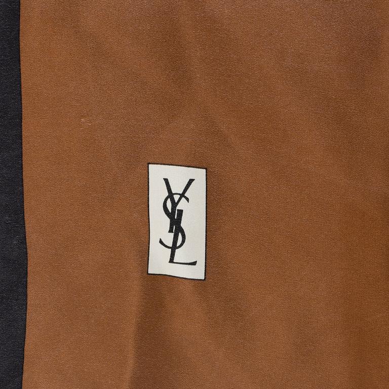 SCARVES, 4 st, silke, Gianni Versace, Cartier, YSL.