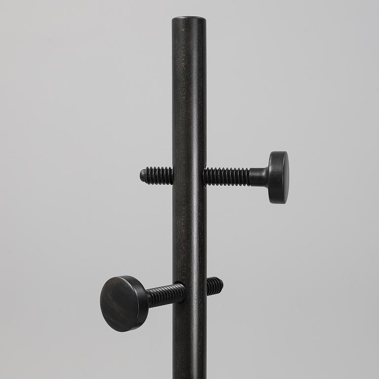 STUDIO DEJAWU, "Skruvad Coat Hanger", Essem Design 2020.