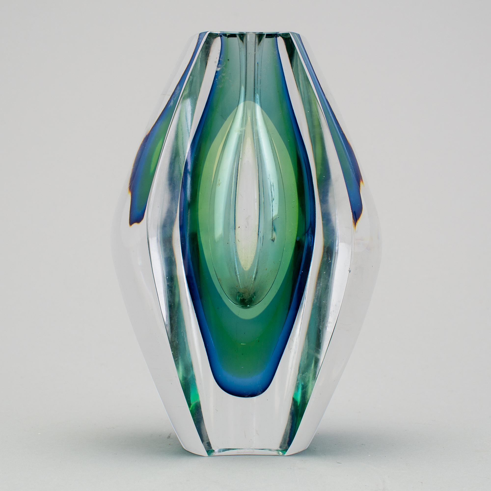 MONA MORALES-SCHILDT, glass vase, "Ventana", Kosta, ca 1960.