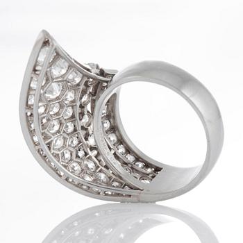 Tiffany ring med gammalslipade diamanter total vikt ca 4 ct.