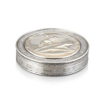 245. A Russian early 19th Century silver-box, mark of Vasili Popov (1816-1840), Moscow.