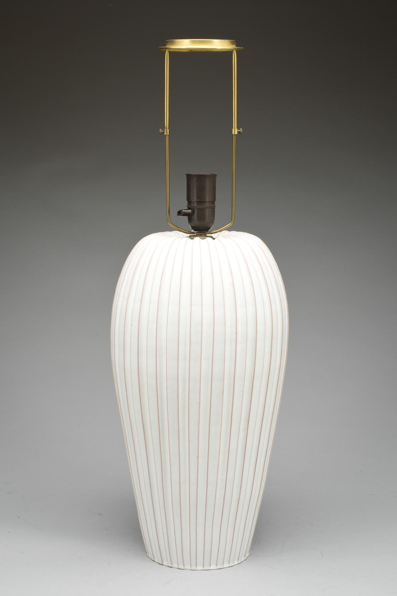 BORDSLAMPA, fajans. Ekeby, Vicke Lindstrand.