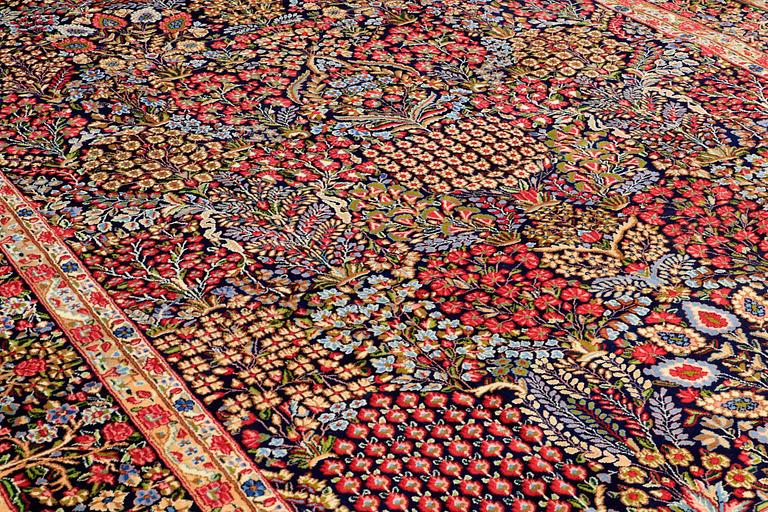 A CARPET, Kerman, ca 410 x 300 cm.